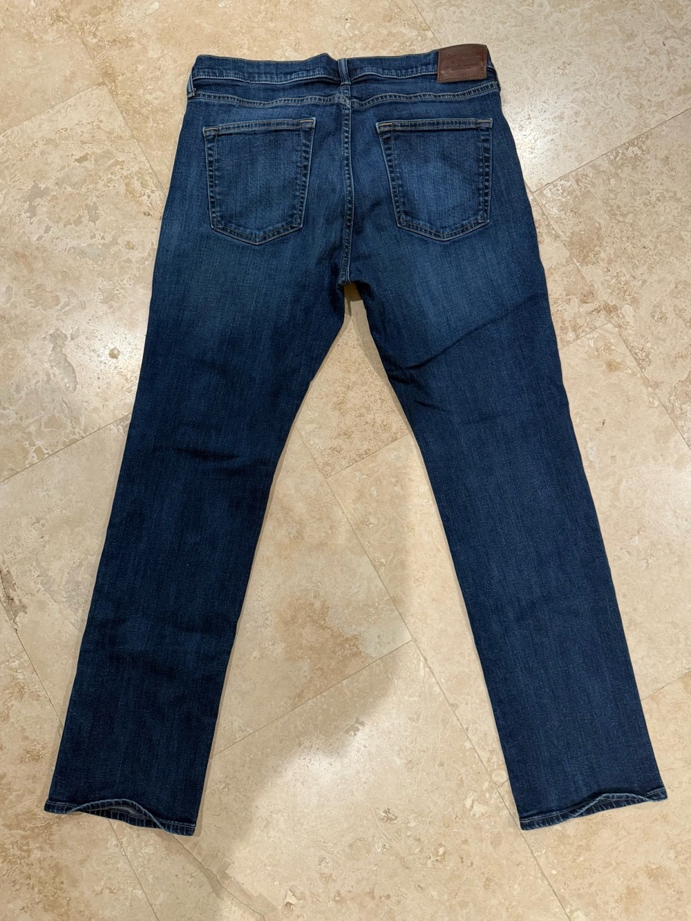Abercrombie & Fitch Men's Slim Straight Indigo Jeans - Picture 3 of 3